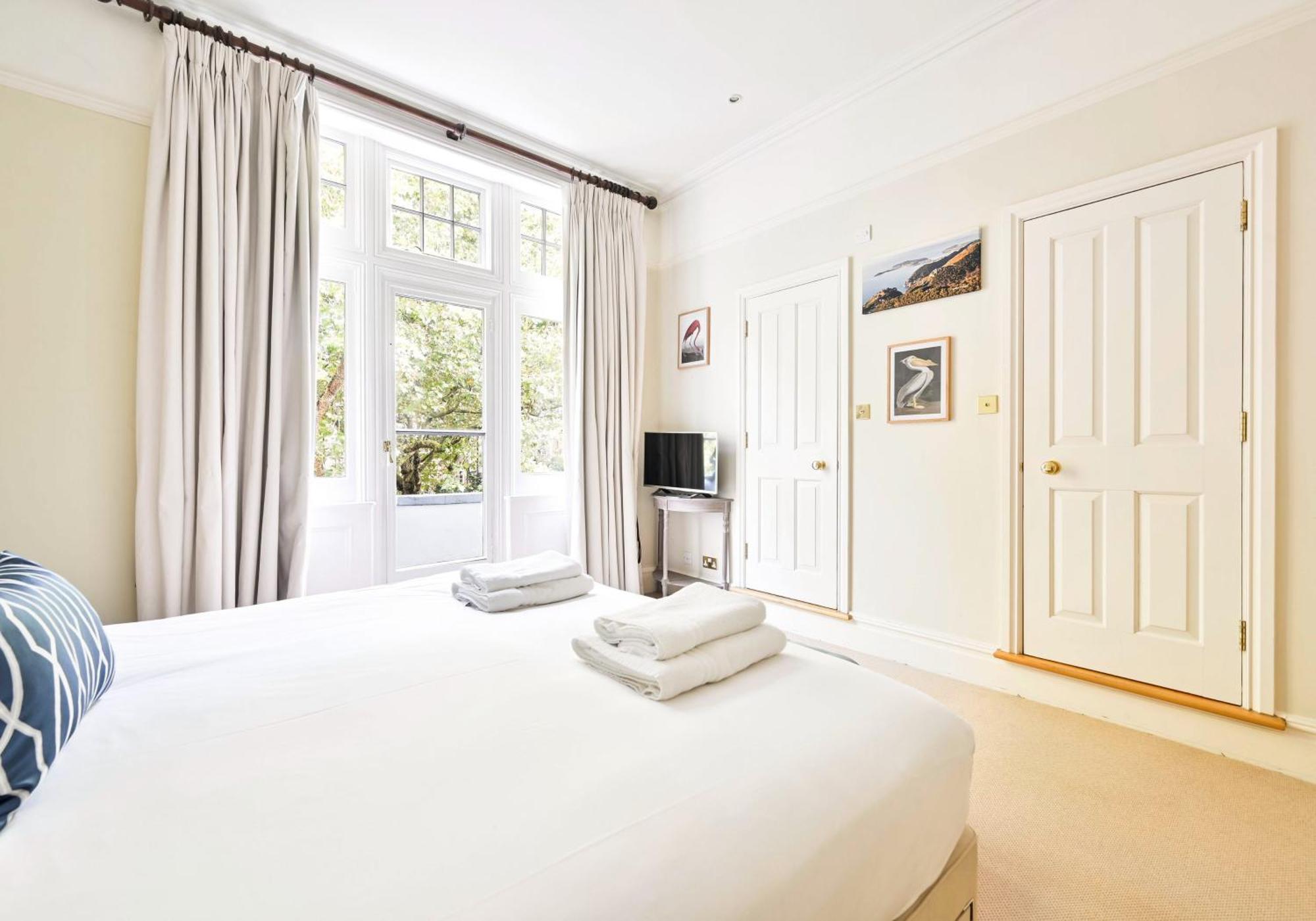 Bright 2 Bedroom Apartment In South Kensington London Exteriör bild